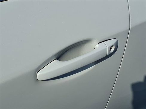 Used 2020 Subaru Outback Premium image 30