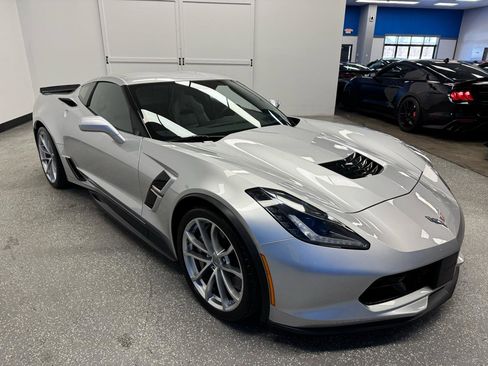 Used 2017 Chevrolet Corvette Grand Sport w/ Z07 Performance Package RWD image 33