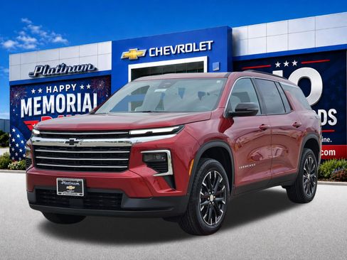 New 2026 Chevrolet Traverse LT w/ Sun and Wheel Package FWD image 2