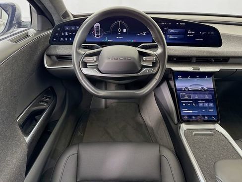 Used 2024 Lucid Air Pure RWD image 37