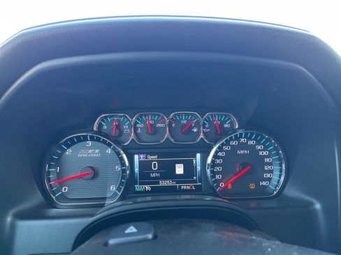 Used 2018 Chevrolet Silverado 1500 LTZ Z71 w/ Redline Edition AWD/4WD image 19
