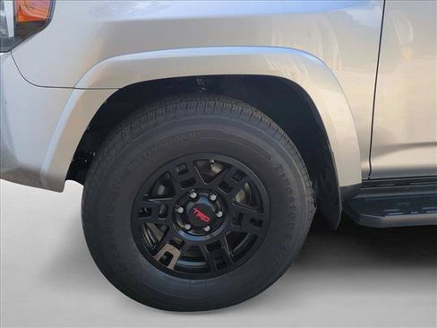 Used 2020 Toyota 4Runner TRD Off-Road Premium AWD/4WD image 26