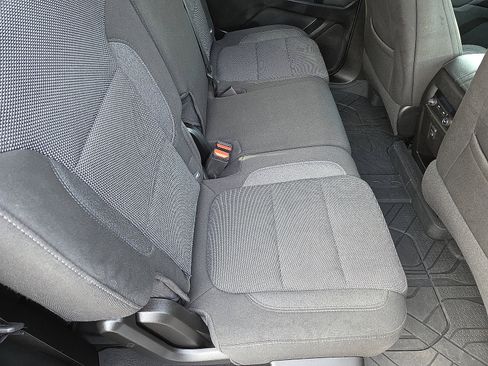 Used 2023 Chevrolet Traverse LT w/ LPO, Floor Liner Package image 21