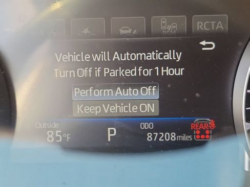 Used 2024 Toyota Highlander XLE AWD/4WD image 32