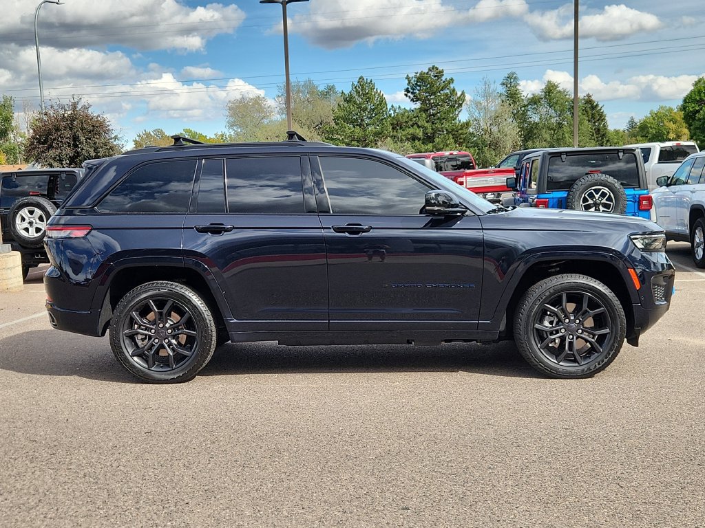 Certified 2023 Jeep Grand Cherokee 30th Anniversary AWD/4WD image 2