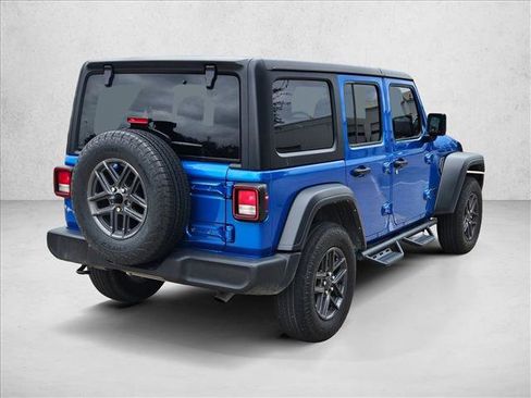 Used 2024 Jeep Wrangler Sport S image 5