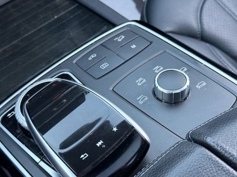 Used 2017 Mercedes-Benz GLS 450 4MATIC image 30