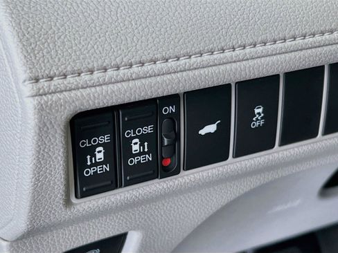 New 2026 Honda Odyssey EX-L image 14