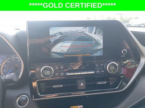 Certified 2024 Toyota Highlander XLE AWD/4WD image 23