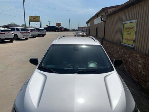 Used 2020 Chevrolet Equinox LT w/ LPO, Blackout Package image 8
