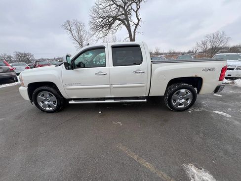 Used 2011 Chevrolet Silverado 1500 LTZ w/ LTZ White Diamond Edition image 4