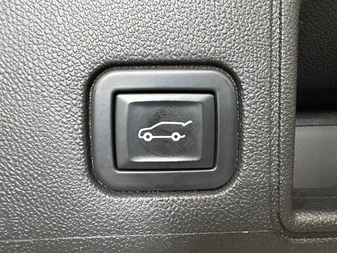 Used 2021 GMC Terrain SLT w/ Infotainment Package II AWD/4WD image 31