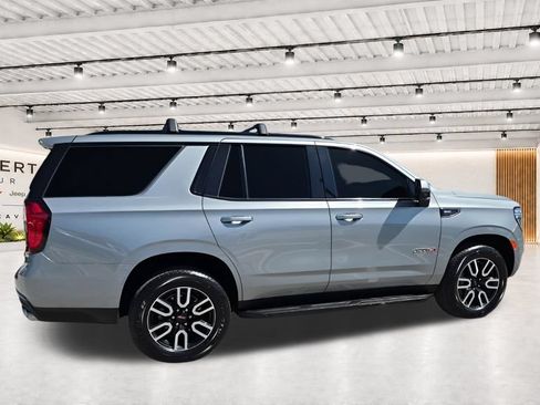 Used 2024 GMC Yukon AT4 w/ Technology Package AWD/4WD image 12