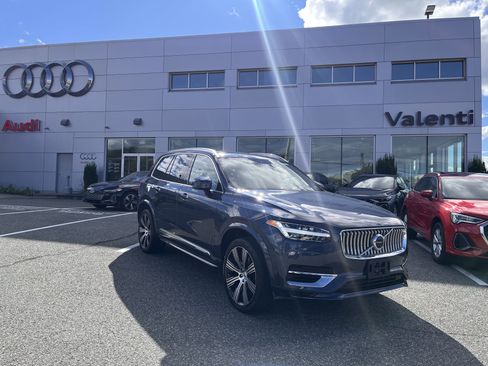 Used 2022 Volvo XC90 T8 Inscription w/ Advanced Package image 1