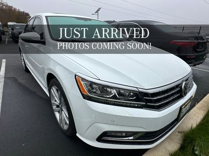 Used 2017 Volkswagen Passat 1.8T SE