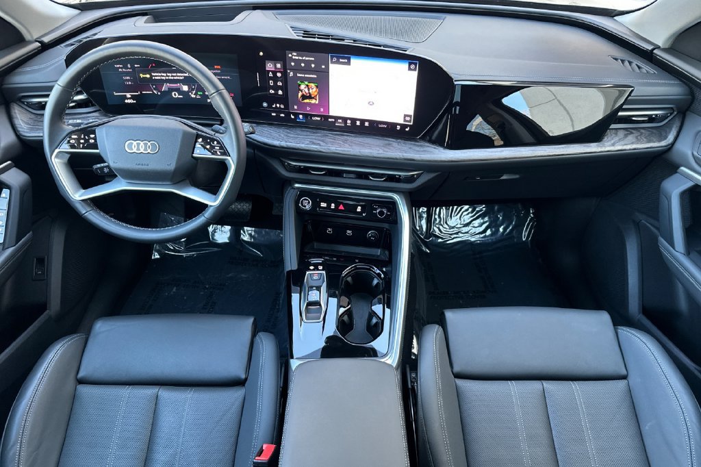 Used 2025 Audi Q5 Premium Plus w/ Premium Plus AWD/4WD image 19