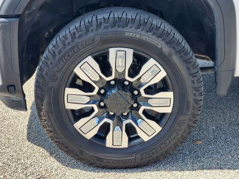 Used 2024 GMC Sierra 2500 Denali w/ Denali Reserve Package image 8