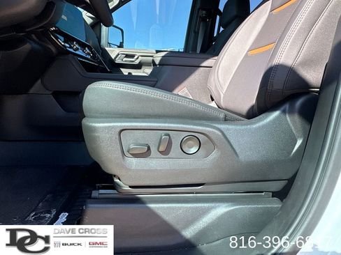 New 2026 GMC Sierra 2500 AT4 w/ AT4 Premium Plus Package AWD/4WD image 18