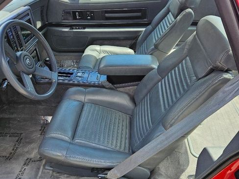 Used 1988 Buick Reatta Coupe FWD image 17