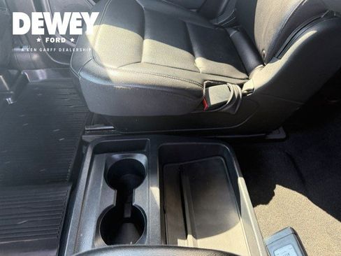 Used 2020 Ford Explorer XLT w/ Equipment Group 202A AWD/4WD image 28