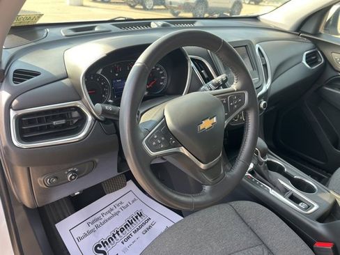 Used 2022 Chevrolet Equinox LT image 18