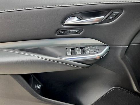 Used 2023 Cadillac XT4 Premium Luxury FWD image 27