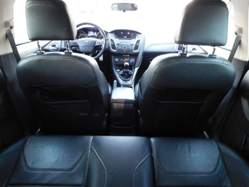 Used 2015 Ford Focus SE w/ Equipment Group 201A image 23