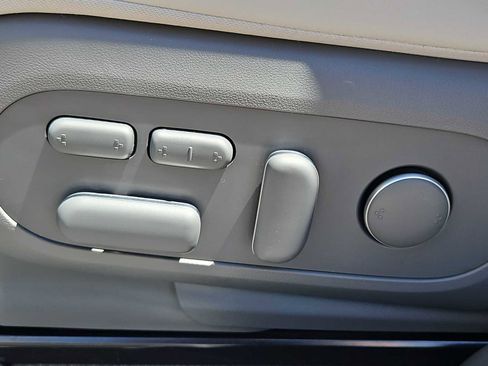 Certified 2024 Hyundai Ioniq 5 Limited RWD image 17