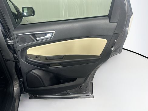 Used 2021 Ford Edge SEL w/ Cargo Accessory Package AWD/4WD image 29