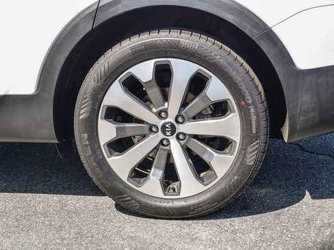 Used 2020 Kia Telluride S w/ S 8 Passenger Seating Package FWD image 9