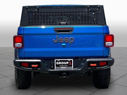 Used 2023 Jeep Gladiator Mojave w/ Cold Weather Group AWD/4WD image 5
