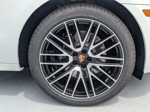 New 2025 Porsche Macan S image 28