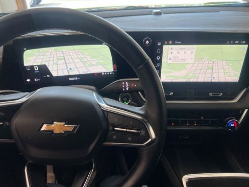 Used 2025 Chevrolet Equinox LT w/ Convenience Package II FWD image 62