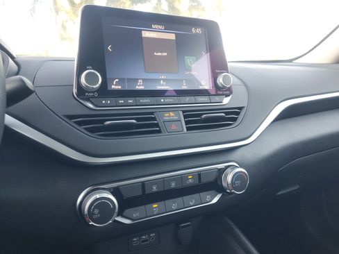 Used 2025 Nissan Altima 2.5 S image 25