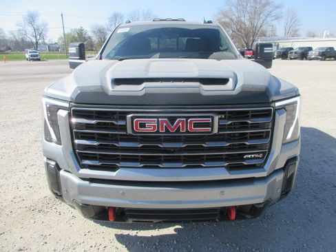 New 2026 GMC Sierra 2500 AT4 w/ AT4 Premium Plus Package image 12
