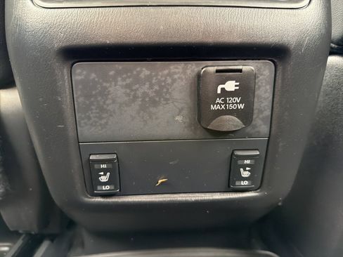 Used 2017 Nissan Pathfinder SL image 72