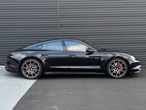 New 2025 Porsche Taycan 4S image 8