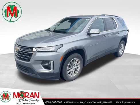 Certified 2023 Chevrolet Traverse LT image 1