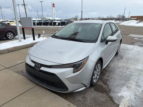 Used 2023 Toyota Corolla LE image 10