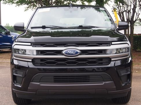 Certified 2024 Ford Expedition XLT RWD image 2
