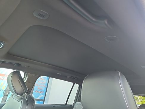 New 2025 Jeep Grand Cherokee L Limited w/ Luxury Tech Group II image 40