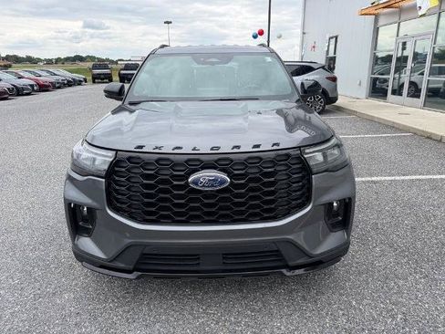 Certified 2025 Ford Explorer ST-Line w/ ST-Line Street Pack AWD/4WD image 3