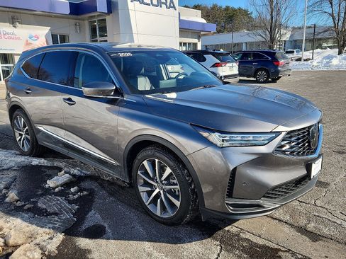 Certified 2025 Acura MDX w/Technology Package image 4
