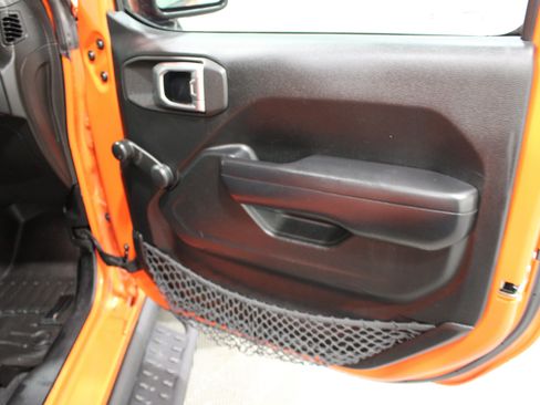 Used 2018 Jeep Wrangler Unlimited Sport AWD/4WD image 21