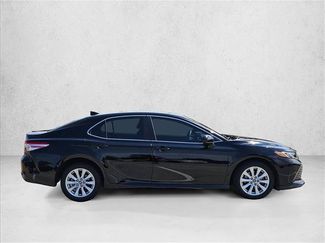 Used 2020 Toyota Camry LE FWD video 4