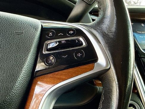 Used 2019 Cadillac Escalade Premium Luxury image 40