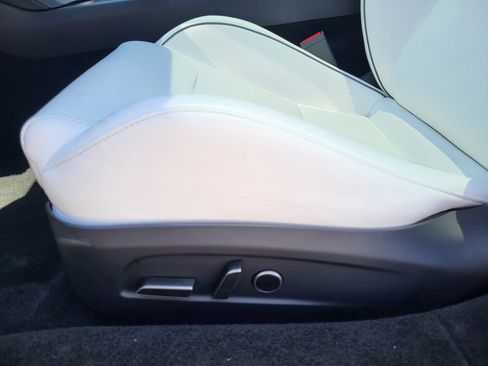 Used 2024 Tesla Model 3 Performance AWD/4WD image 24