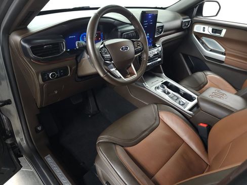Used 2023 Ford Explorer King Ranch w/ Technology Package AWD/4WD image 17