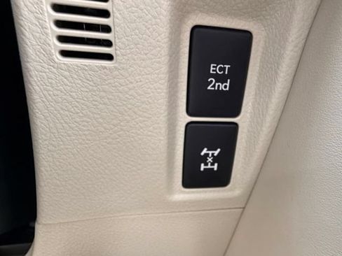 Certified 2023 Lexus GX 460 Premium AWD/4WD image 17