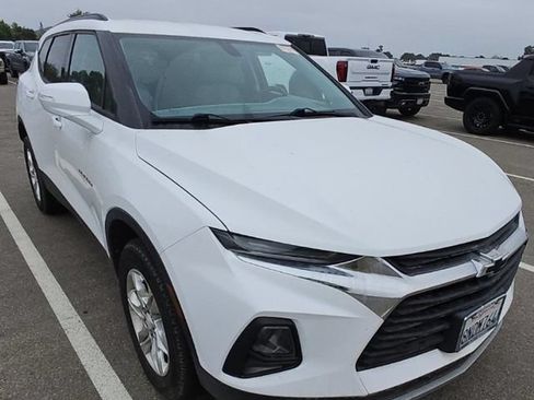 Used 2019 Chevrolet Blazer LT FWD image 2
